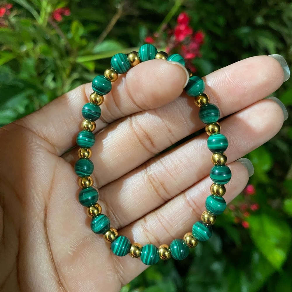 Malachite and Gold Plates Beaded Bracelet
